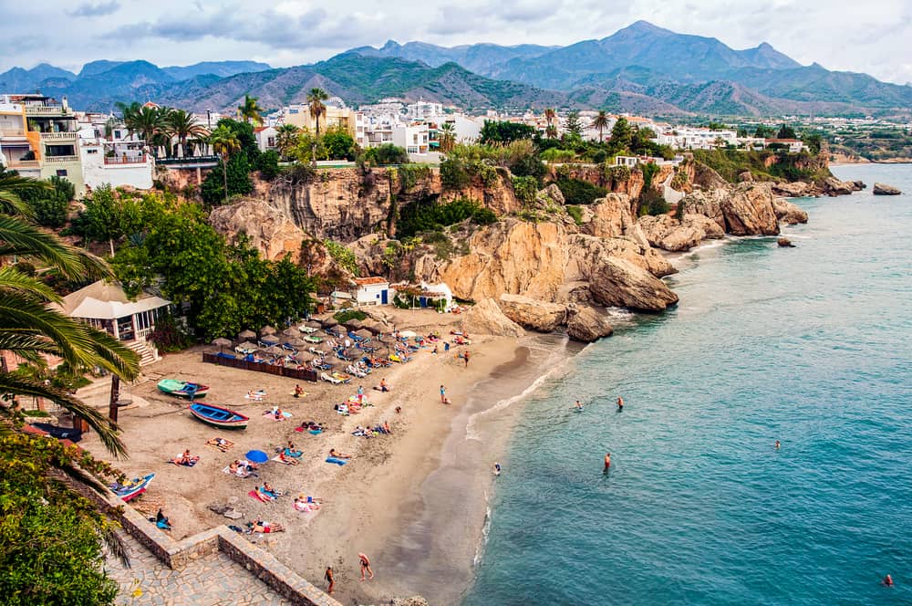 Strand i Nerja - Costa del Sol i Spanien