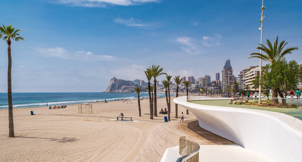 Poniente stranden i Benidorm - Spanien