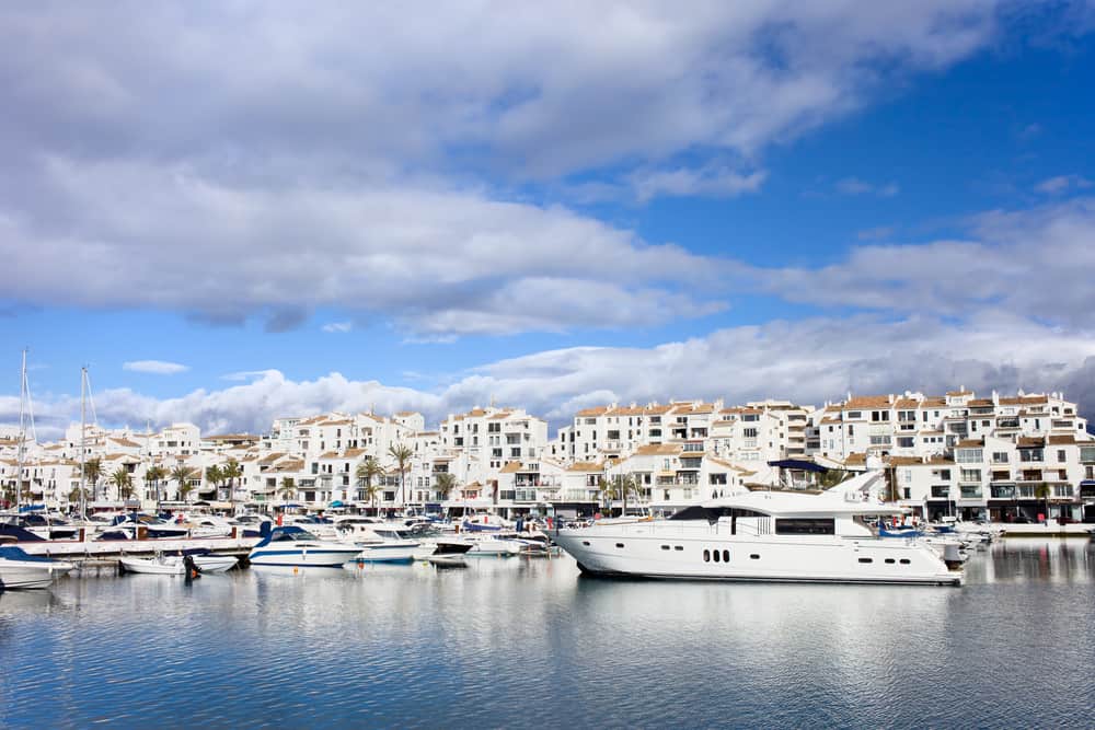 Puerto Banus marina i Spanien